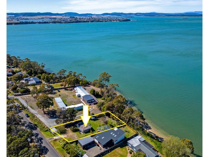 559 Shark Point Road, Penna TAS 7171