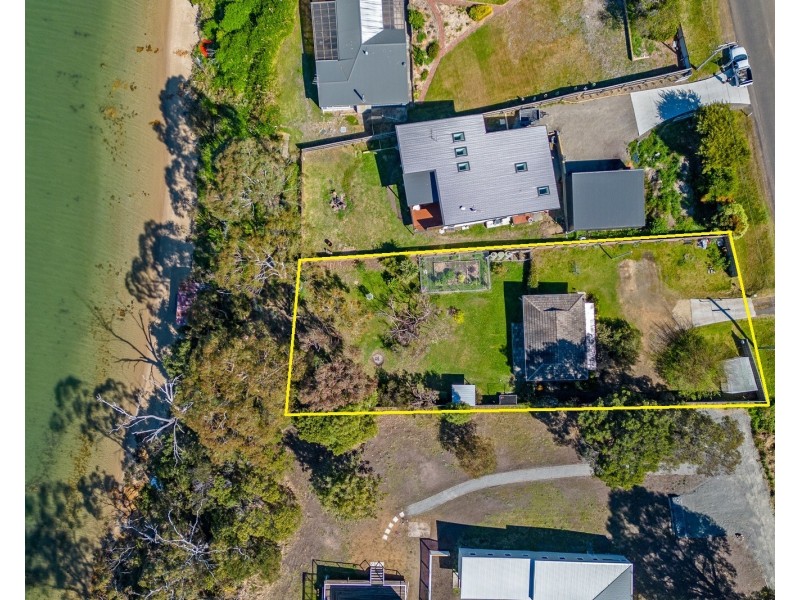 559 Shark Point Road, Penna TAS 7171