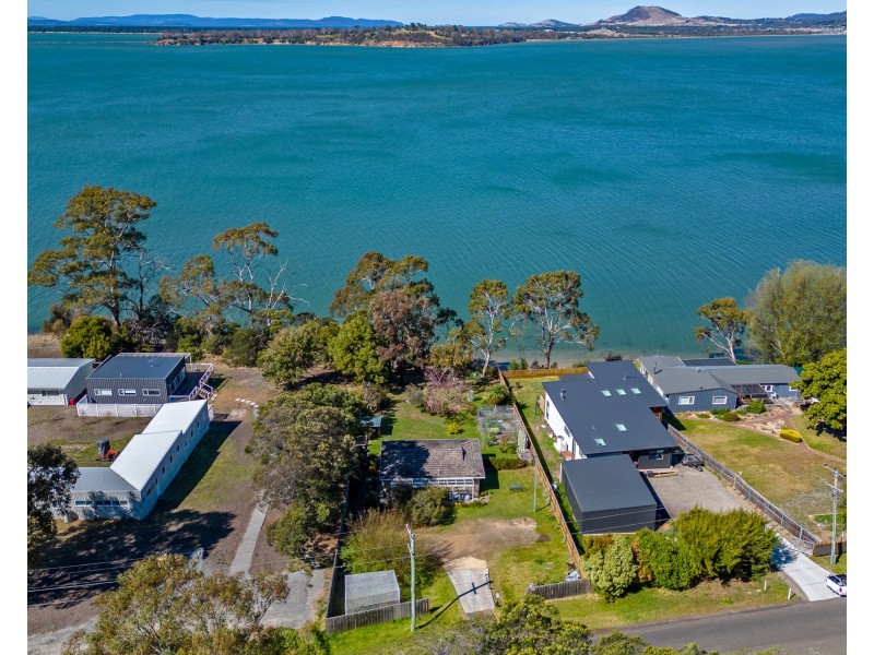 559 Shark Point Road, Penna TAS 7171