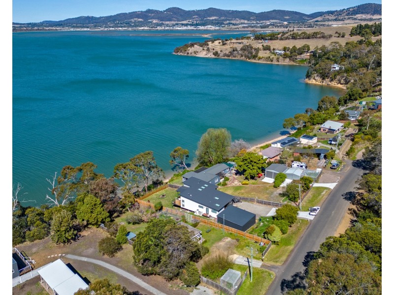 559 Shark Point Road, Penna TAS 7171