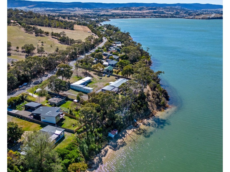 559 Shark Point Road, Penna TAS 7171