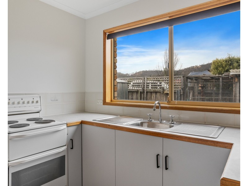 4/3 Church Street, Rokeby TAS 7019