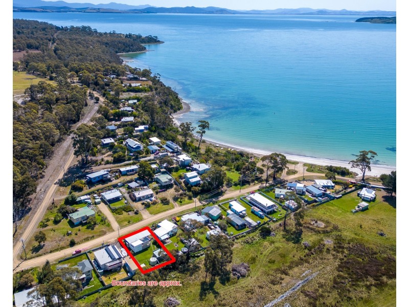 8 Sloping Main Drive, Sloping Main TAS 7186