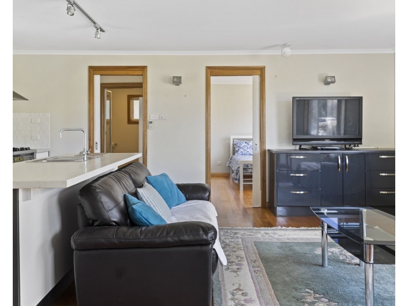 8 Sloping Main Drive, Sloping Main TAS 7186