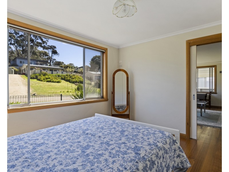 8 Sloping Main Drive, Sloping Main TAS 7186
