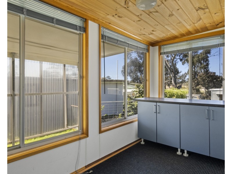 8 Sloping Main Drive, Sloping Main TAS 7186