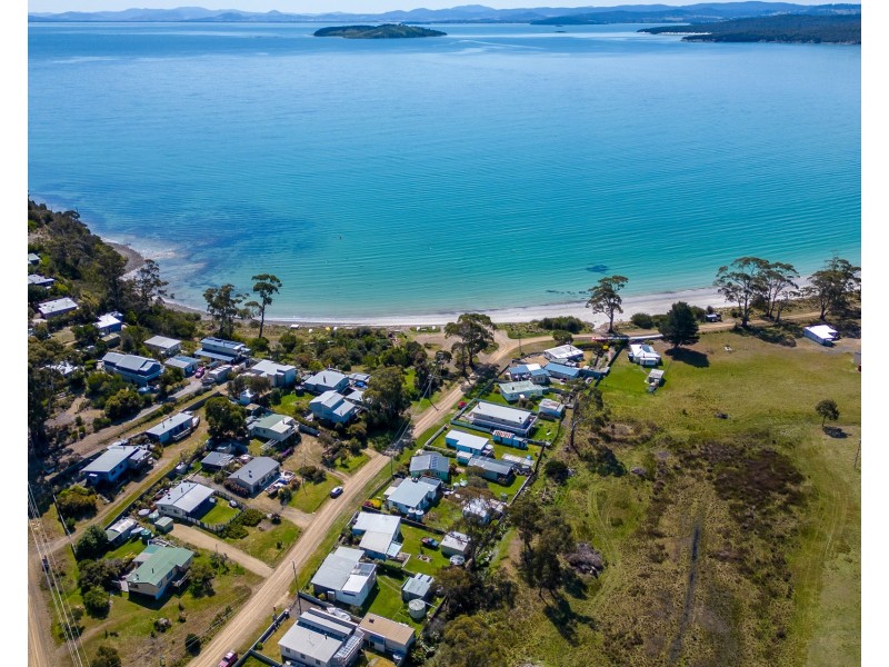 8 Sloping Main Drive, Sloping Main TAS 7186