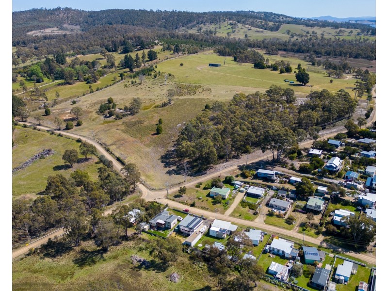 8 Sloping Main Drive, Sloping Main TAS 7186