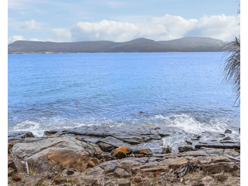 518 White Beach Road, White Beach TAS 7184