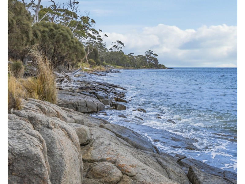 518 White Beach Road, White Beach TAS 7184