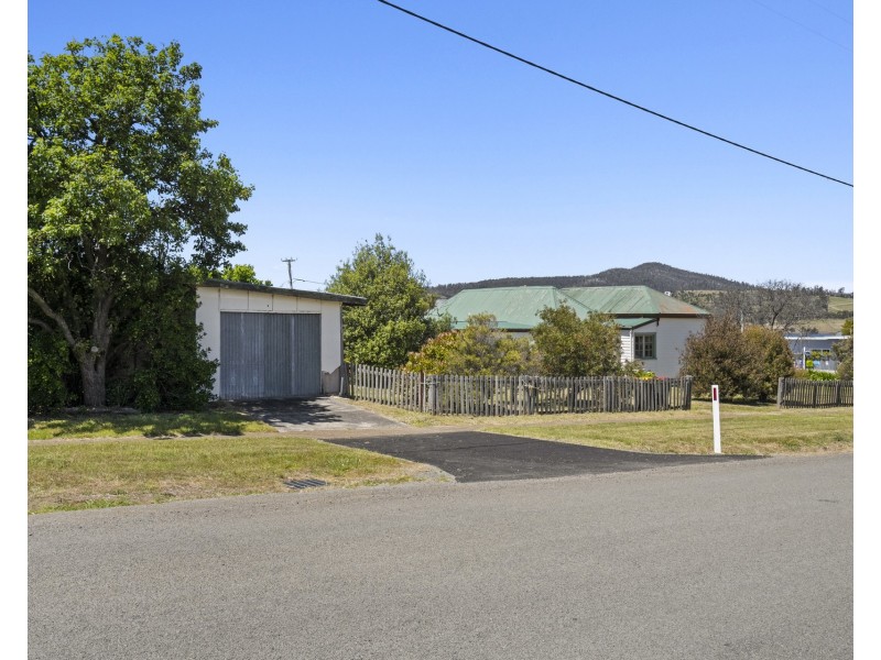 120 Arthur Highway, Dunalley TAS 7177