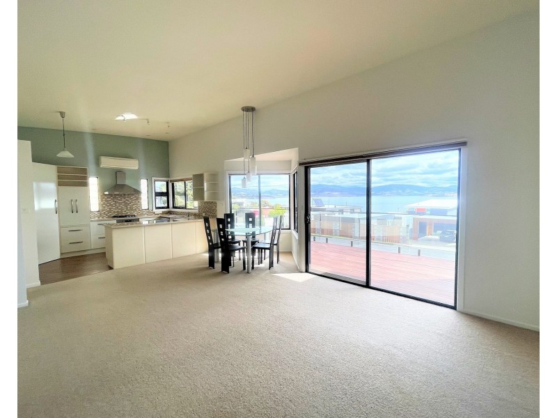 33 Mckinly Street, Midway Point TAS 7171
