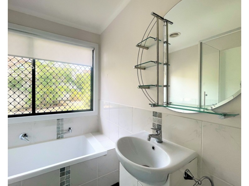 33 Mckinly Street, Midway Point TAS 7171