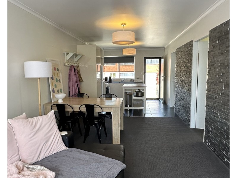 1/8 Wallace Avenue, Lenah Valley TAS 7008