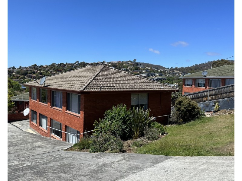 1/8 Wallace Avenue, Lenah Valley TAS 7008