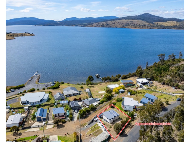 54 Bay Road, Boomer Bay TAS 7177