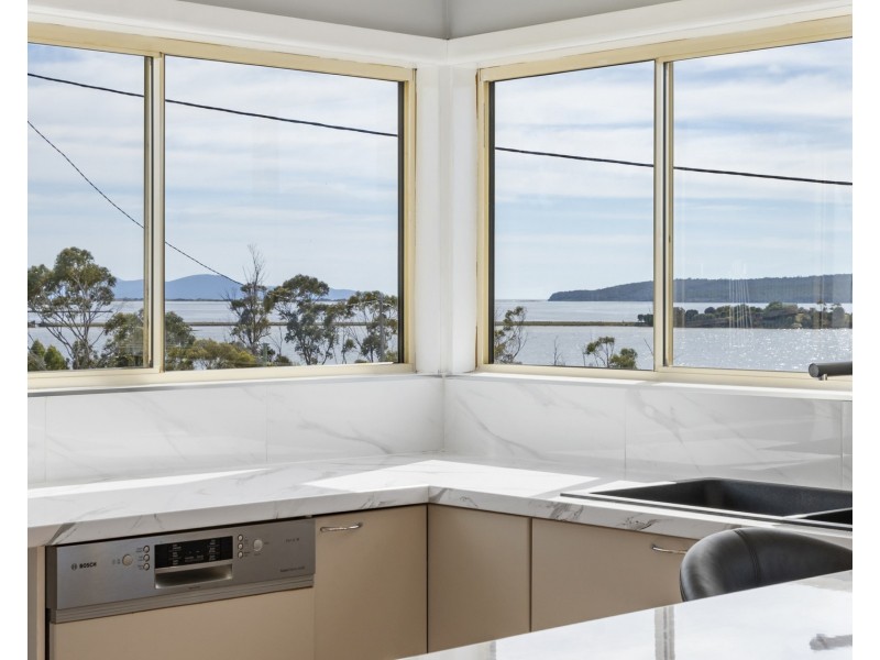 54 Bay Road, Boomer Bay TAS 7177