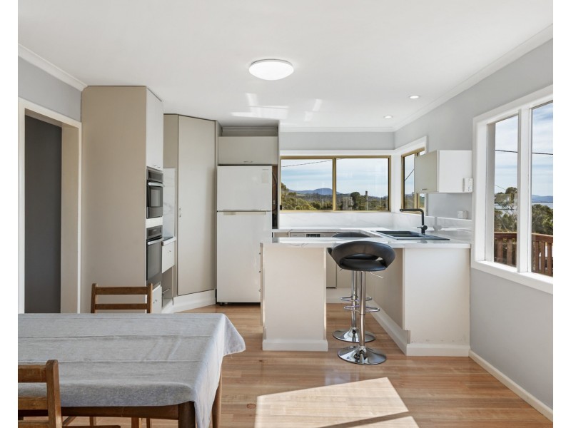 54 Bay Road, Boomer Bay TAS 7177