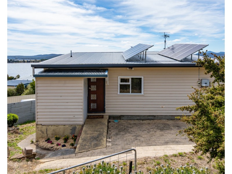 54 Bay Road, Boomer Bay TAS 7177