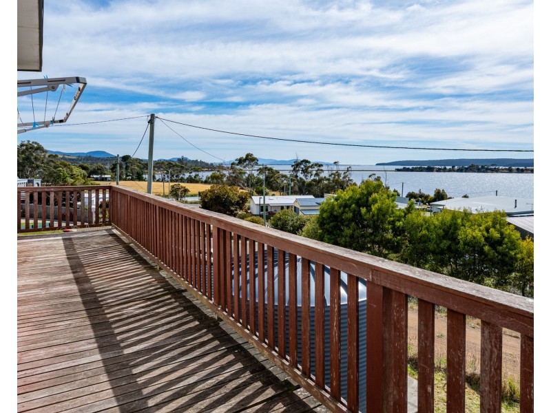 54 Bay Road, Boomer Bay TAS 7177