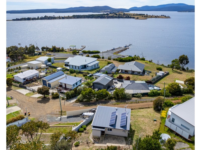 54 Bay Road, Boomer Bay TAS 7177