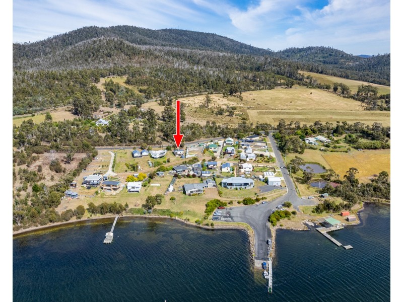 54 Bay Road, Boomer Bay TAS 7177
