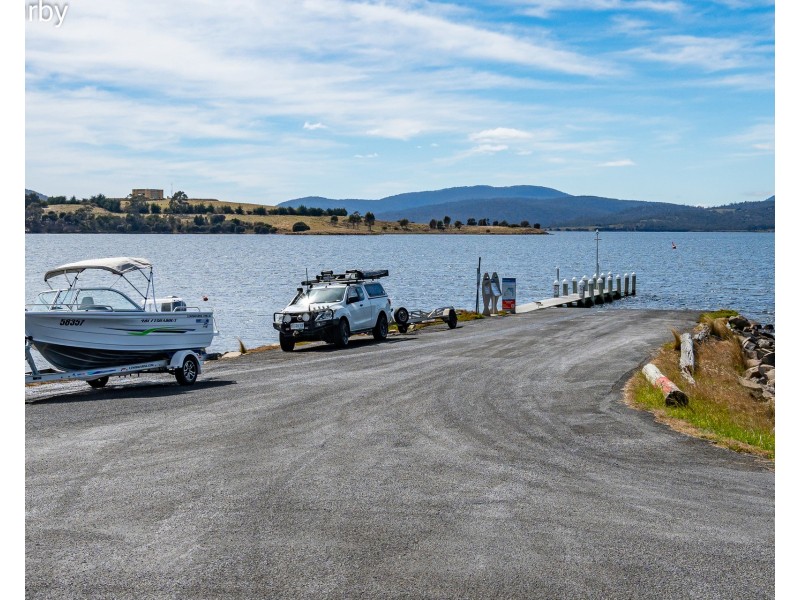 54 Bay Road, Boomer Bay TAS 7177