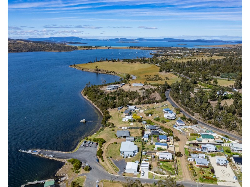 54 Bay Road, Boomer Bay TAS 7177