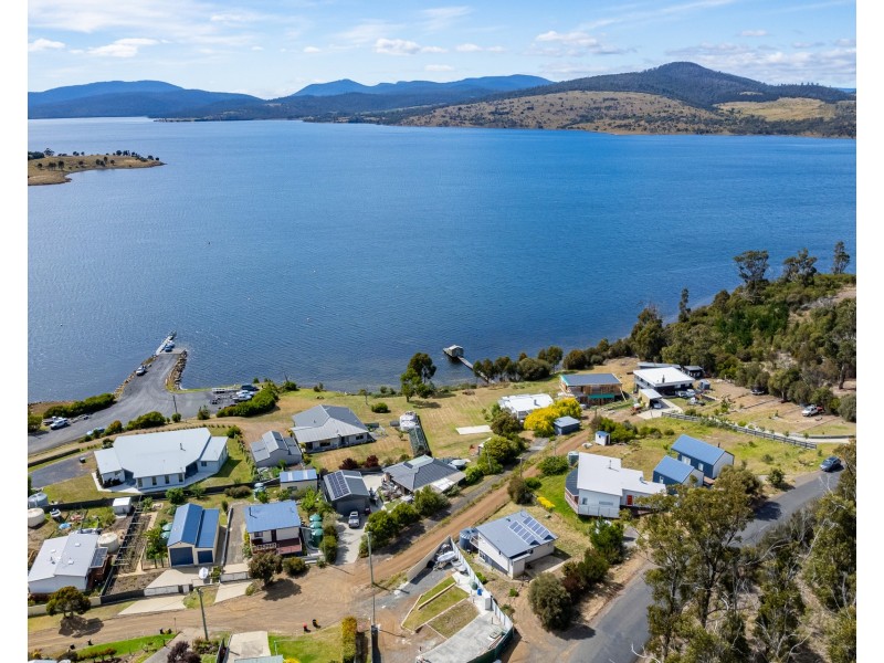 54 Bay Road, Boomer Bay TAS 7177