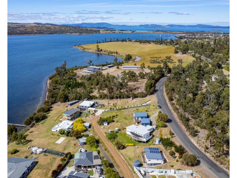 54 Bay Road, Boomer Bay TAS 7177