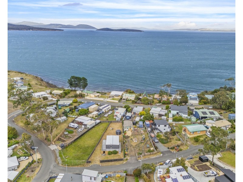 9 Lantana Place, Primrose Sands TAS 7173
