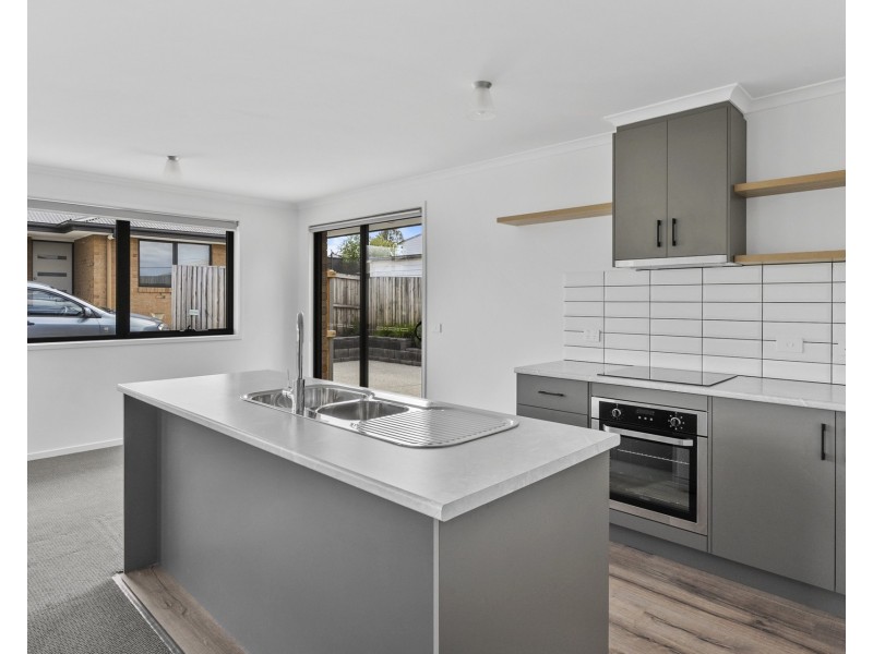 1B Raynors Road, Midway Point TAS 7171