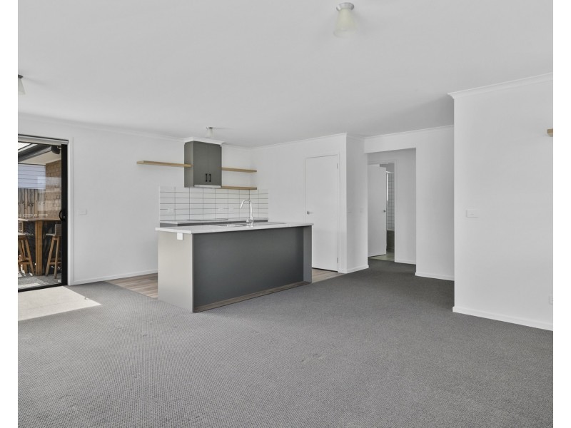 1B Raynors Road, Midway Point TAS 7171
