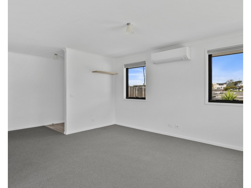 1B Raynors Road, Midway Point TAS 7171
