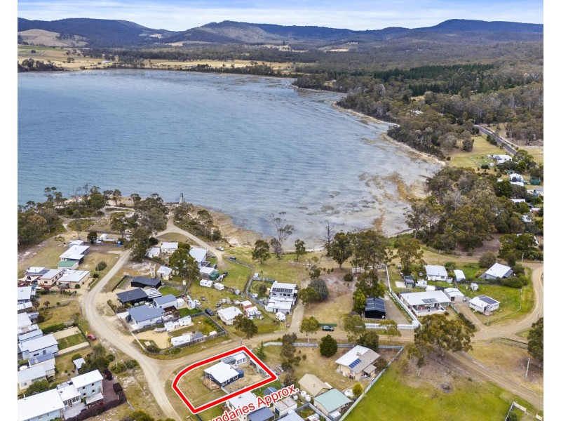 15 Cliffords Road, Saltwater River TAS 7186