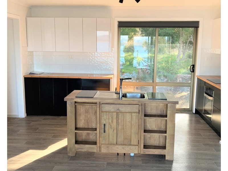 10 Susans Bay Road, Primrose Sands TAS 7173