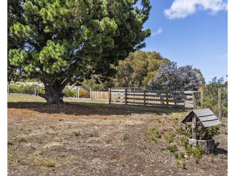 6 Wards Avenue, Lewisham TAS 7173