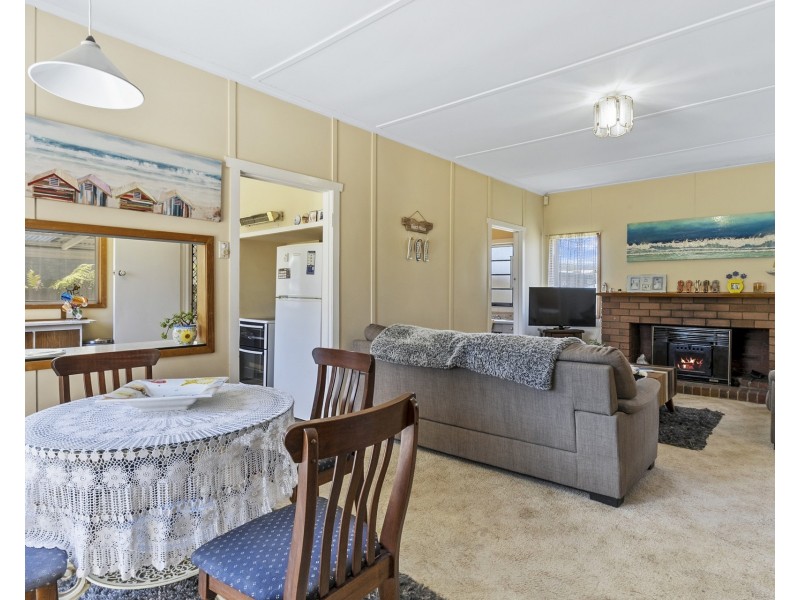 7 Second Avenue, Dodges Ferry TAS 7173