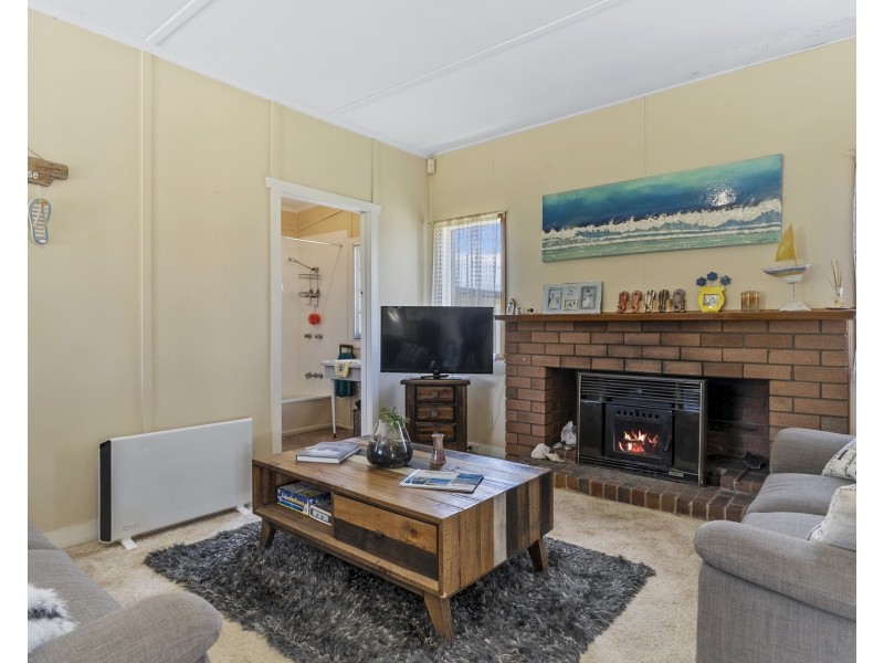 7 Second Avenue, Dodges Ferry TAS 7173