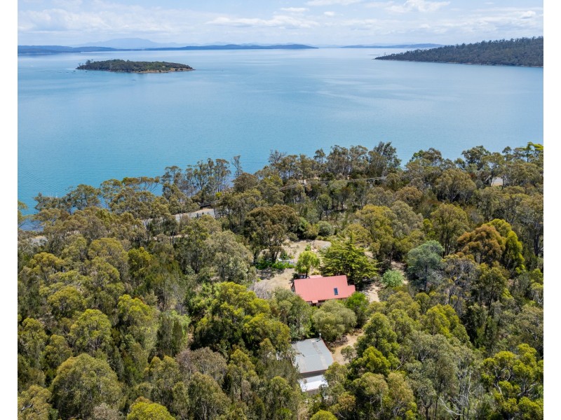 5629 Arthur Highway, Eaglehawk Neck TAS 7179