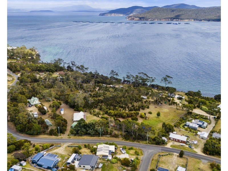 2 Stacey Street, White Beach TAS 7184