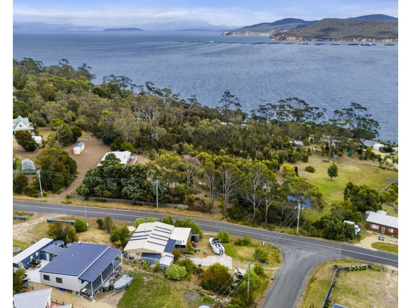 2 Stacey Street, White Beach TAS 7184