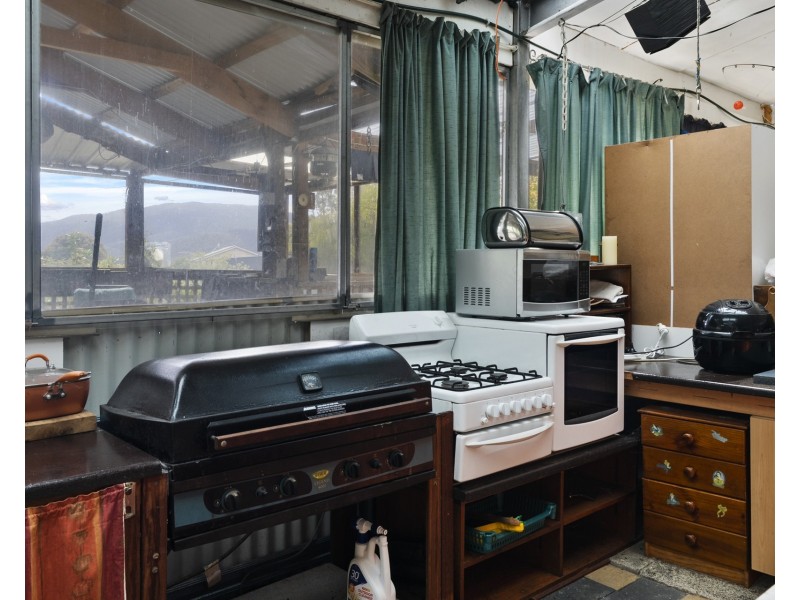 2 Stacey Street, White Beach TAS 7184