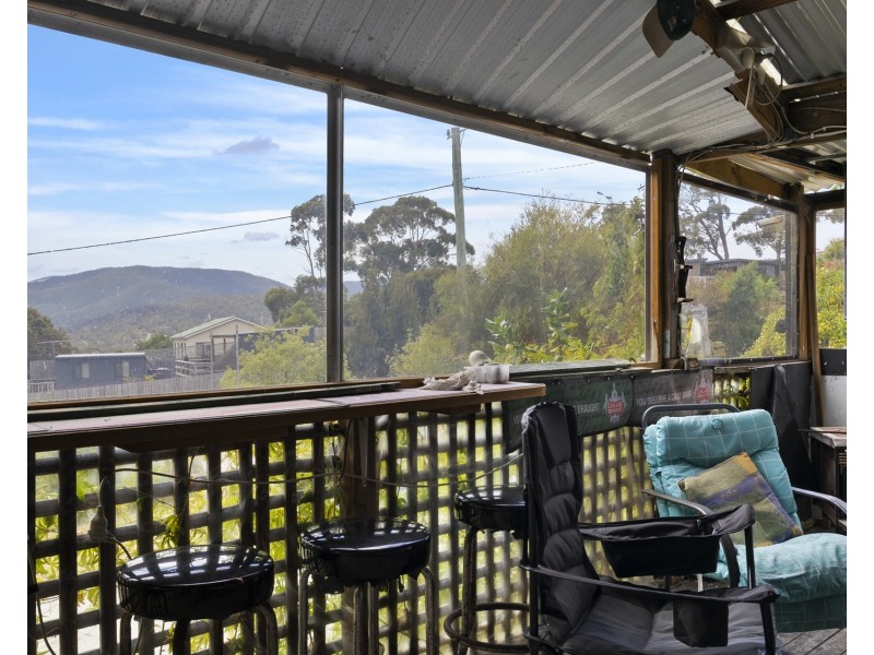 2 Stacey Street, White Beach TAS 7184