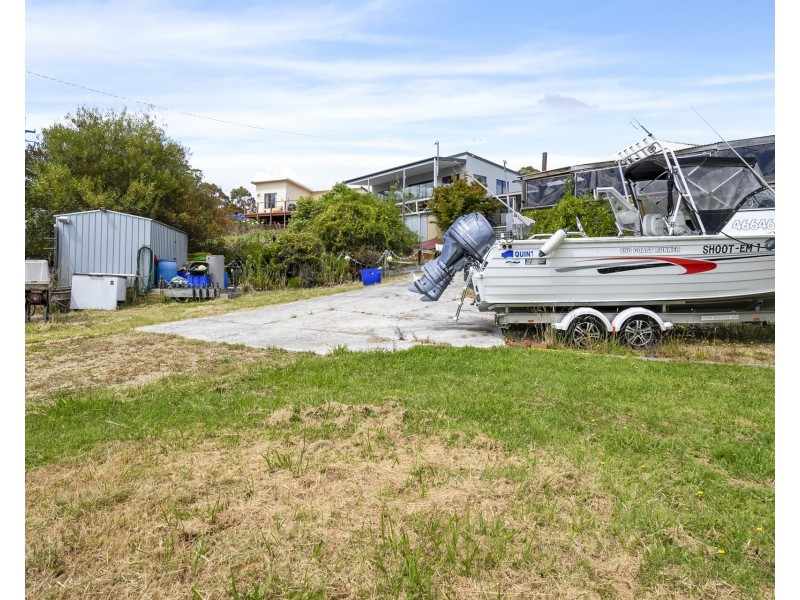 2 Stacey Street, White Beach TAS 7184