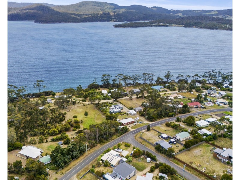 2 Stacey Street, White Beach TAS 7184