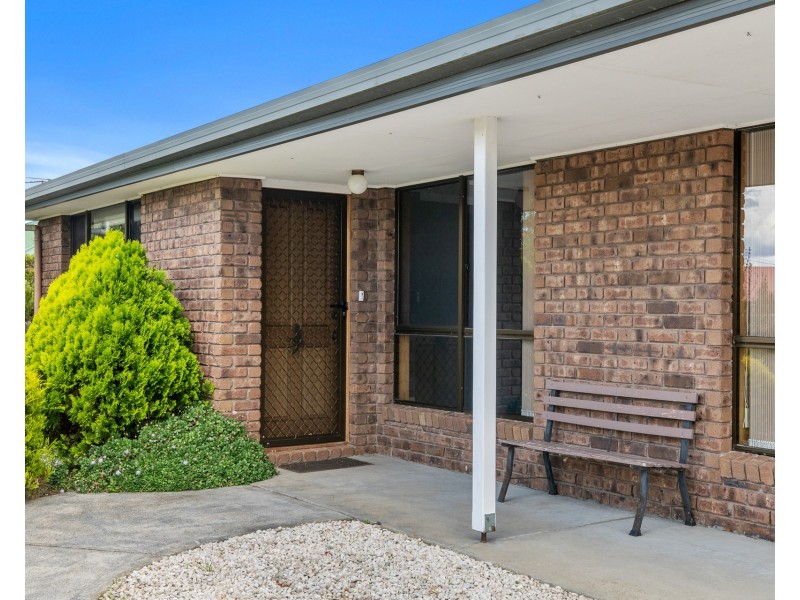 6 Sandy Point Avenue, Dodges Ferry TAS 7173
