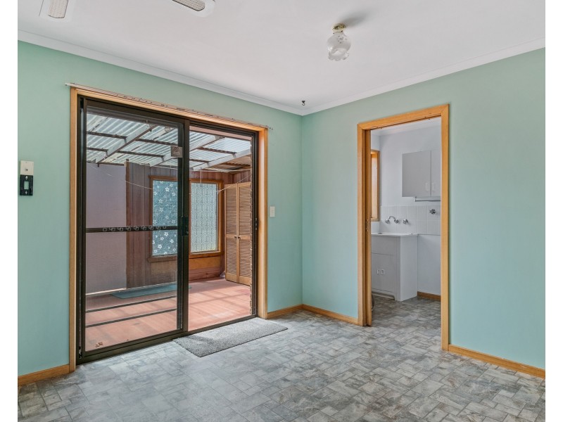 6 Sandy Point Avenue, Dodges Ferry TAS 7173