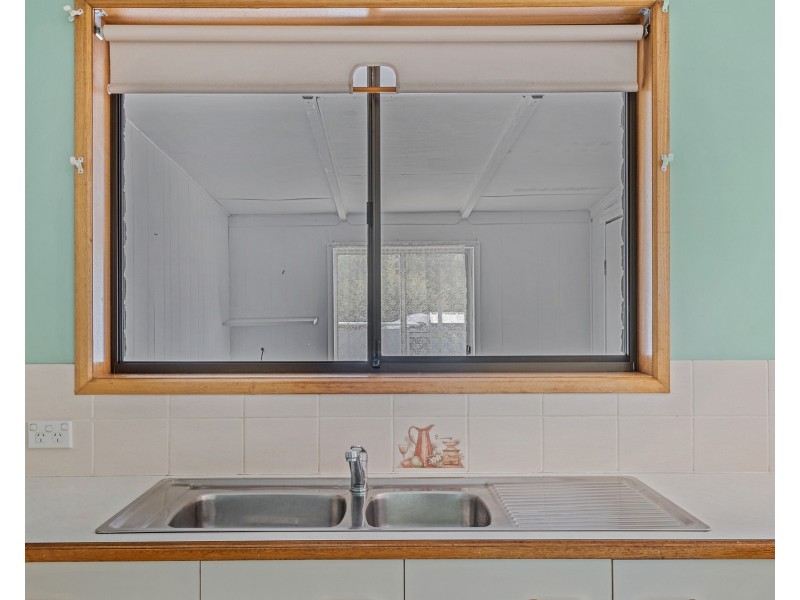 6 Sandy Point Avenue, Dodges Ferry TAS 7173