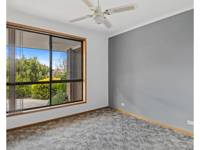 6 Sandy Point Avenue, Dodges Ferry TAS 7173